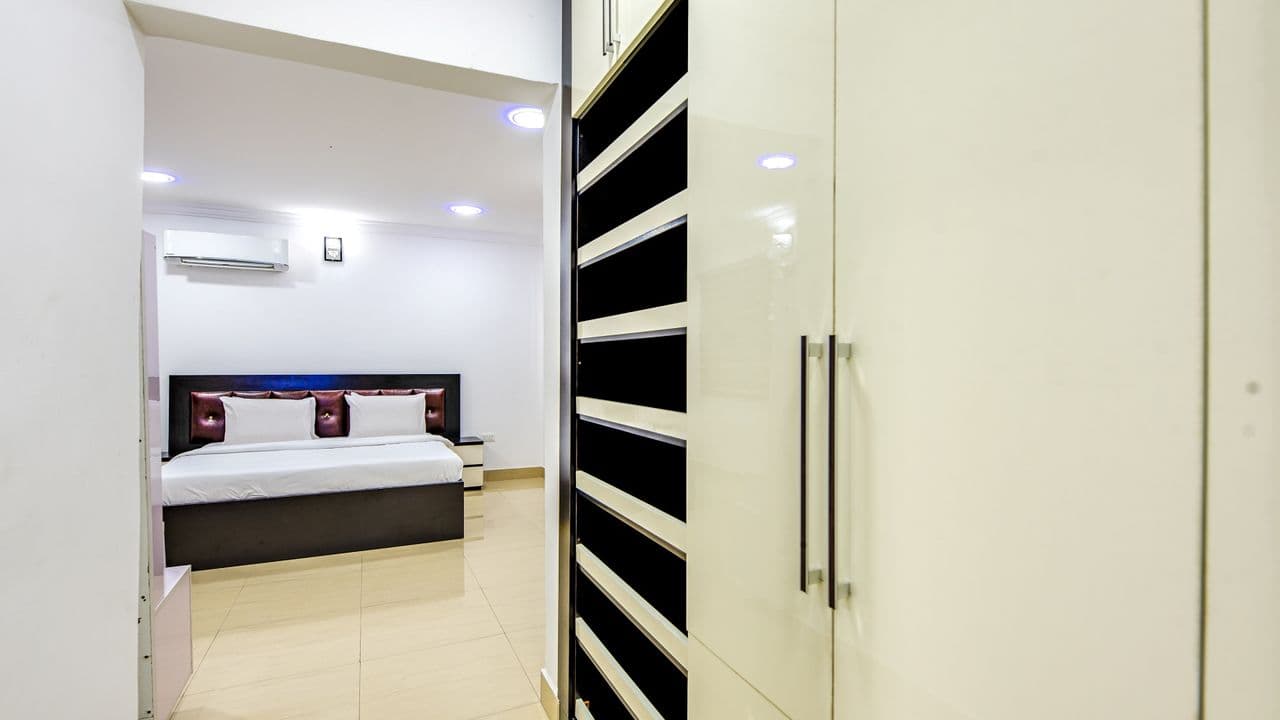 Four-Bedroom Apartment image 4