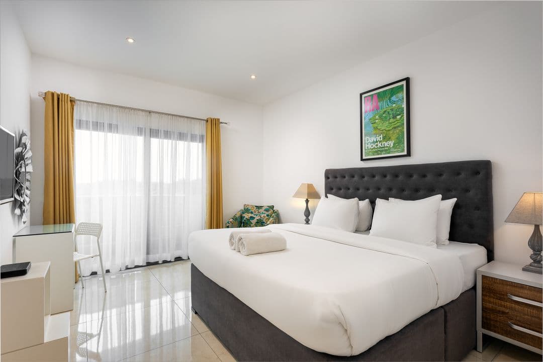 One-Bedroom Apartment image 1
