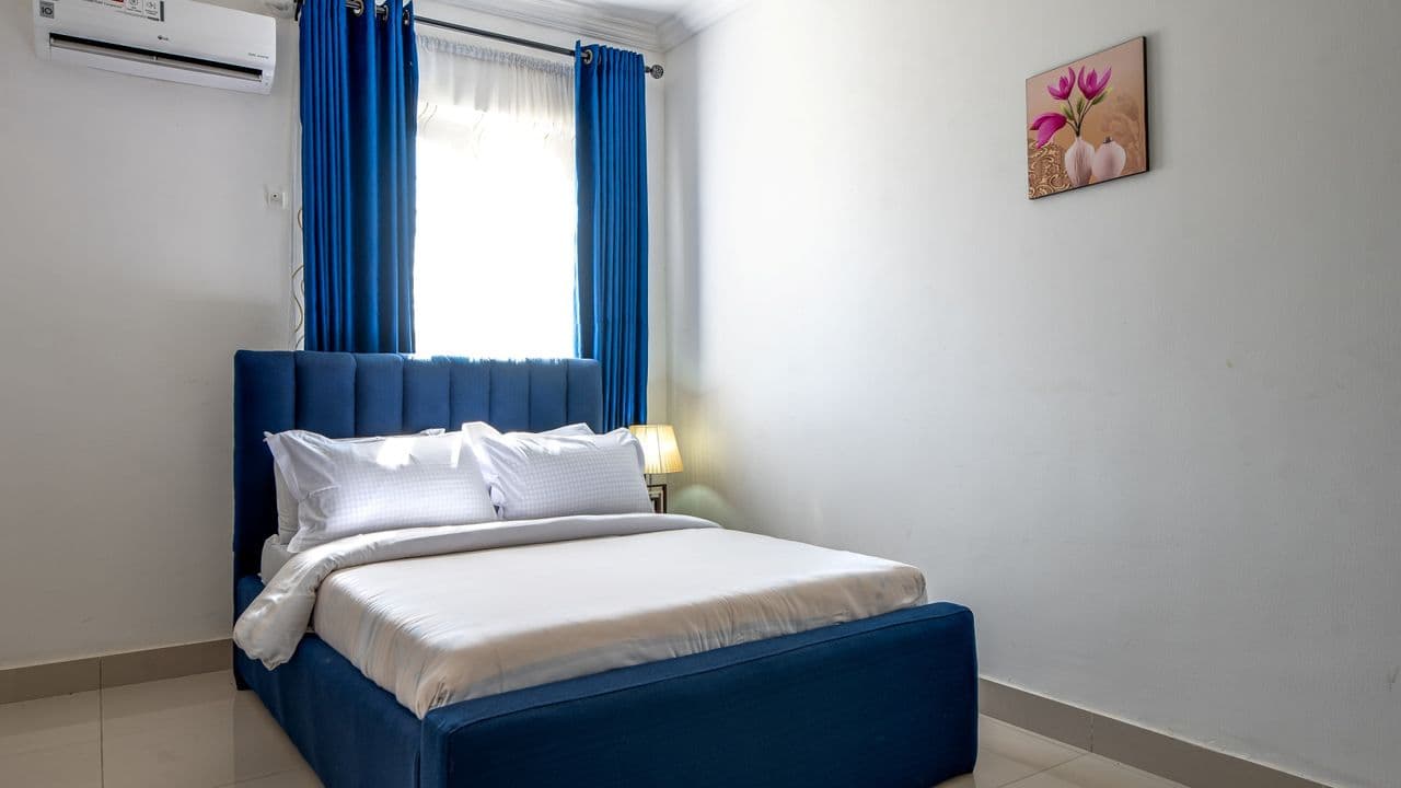Three-Bedroom Apartment image 5