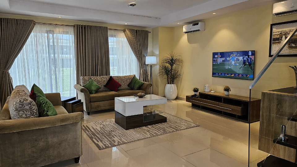 Two-Bedroom Duplex (Loft) image 8