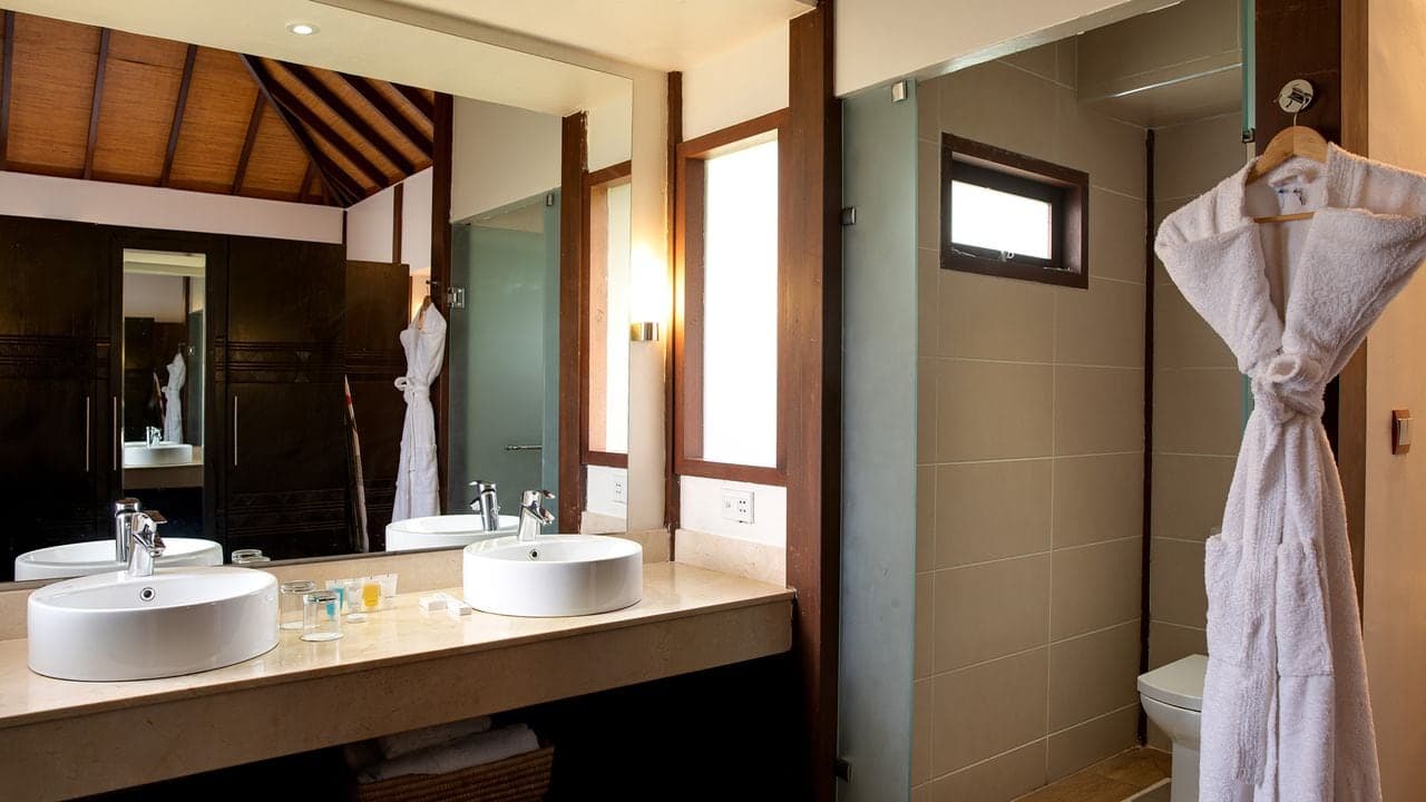 One-Bedroom Cottage image 4